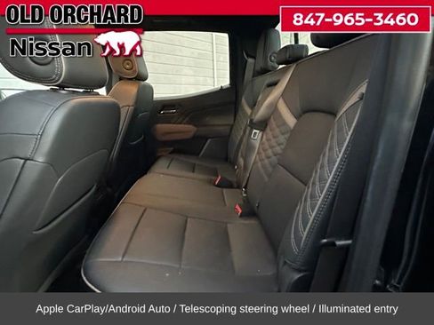 Used 2024 GMC Canyon Denali image 12