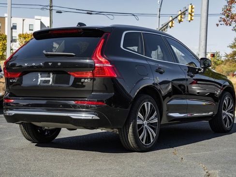 Certified 2022 Volvo XC60 B6 Inscription w/ Advanced Package image 5