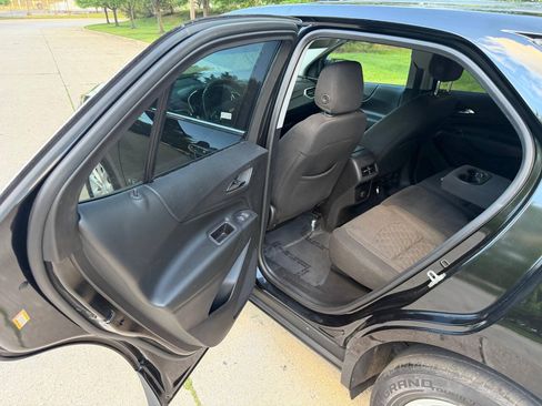 Used 2018 Chevrolet Equinox LT FWD image 20