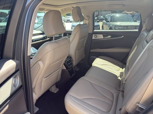Used 2023 Lincoln Nautilus Reserve w/ Equipment Group 202A AWD/4WD image 10