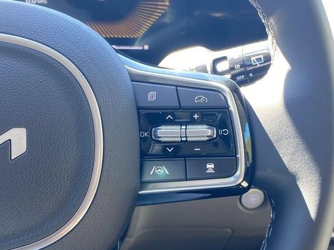 New 2026 Kia Carnival FWD image 33