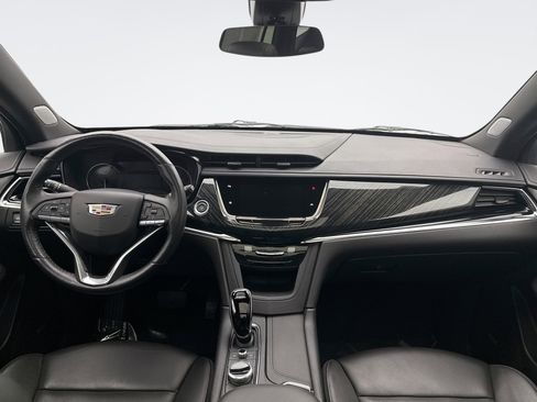 Used 2022 Cadillac XT6 Premium Luxury image 14