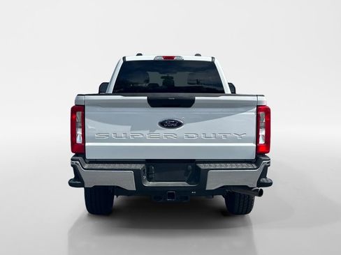 Used 2024 Ford F250 XLT w/ Snow Plow Prep Package image 4