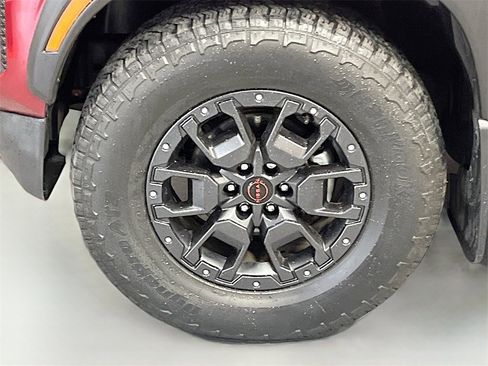 Used 2022 Nissan Frontier PRO-4X w/ Pro-4X Premium Package image 32