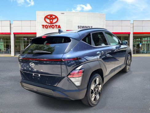 Used 2025 Hyundai Kona SEL FWD image 3