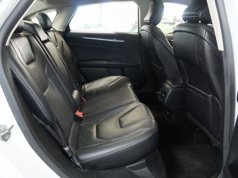 Used 2019 Ford Fusion Titanium image 28