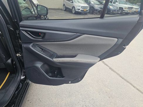 Used 2021 Subaru Crosstrek 2.5i Sport w/ Moonroof Package image 32