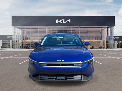 New 2026 Kia K4 LXS image 3