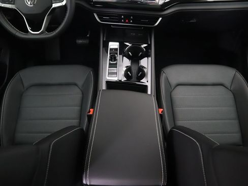 New 2026 Volkswagen Atlas SEL image 17