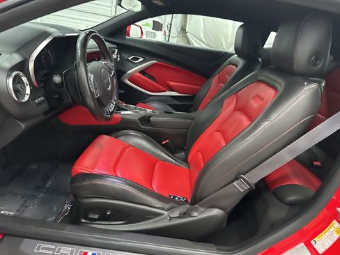 Used 2016 Chevrolet Camaro SS image 21