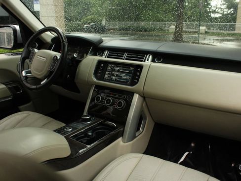 Used 2014 Land Rover Range Rover HSE AWD/4WD image 22