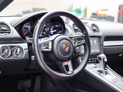 Used 2025 Porsche 718 Cayman image 16