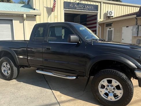 Used 2003 Toyota Tacoma PreRunner RWD image 15