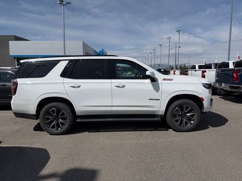 Used 2021 Chevrolet Tahoe Z71 w/ Luxury Package image 2
