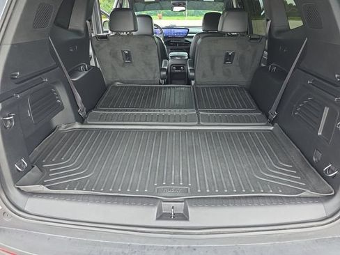 Used 2025 Buick Enclave Preferred FWD image 27