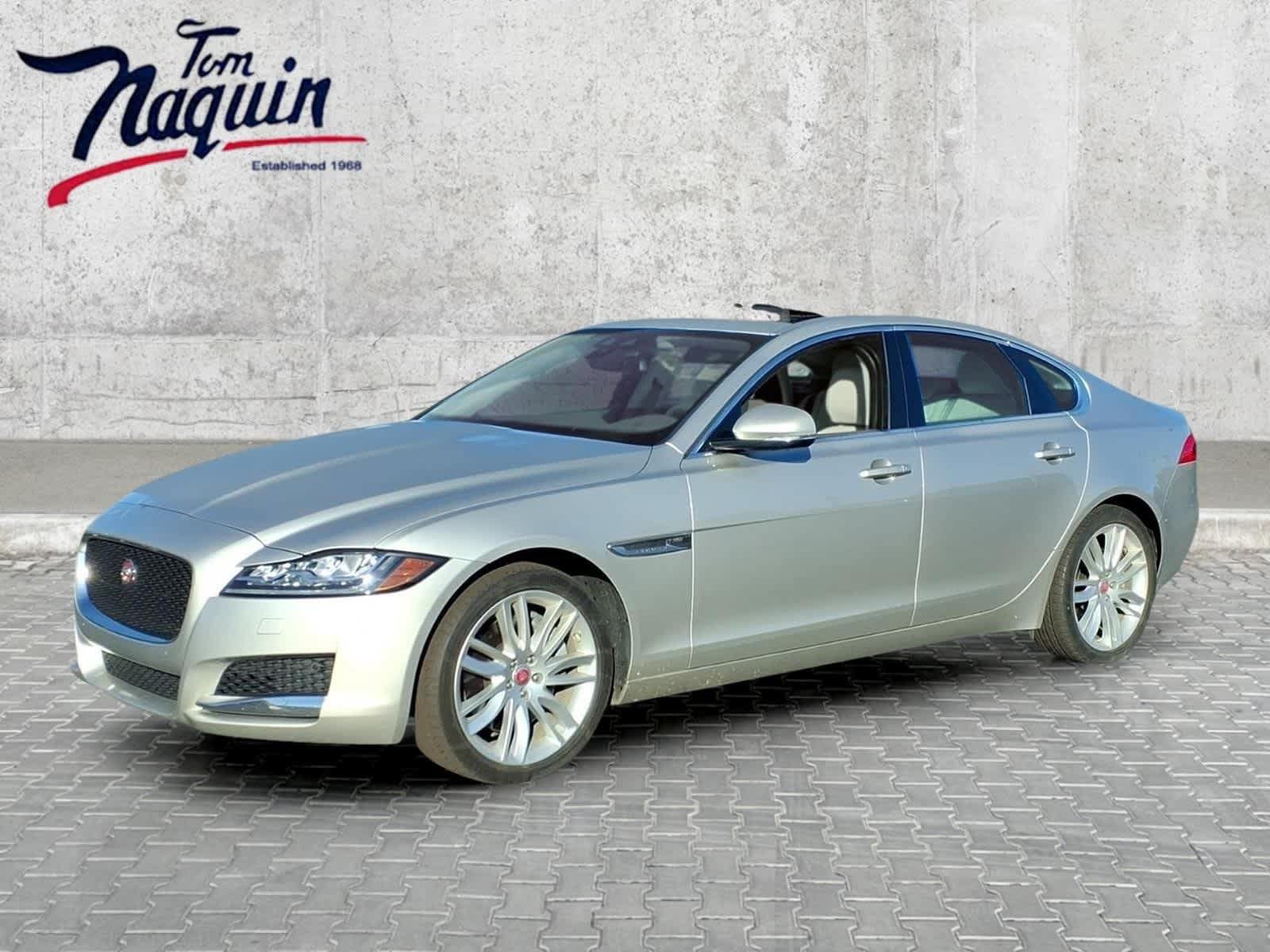 Used 2017 Jaguar XF Prestige RWD image 1