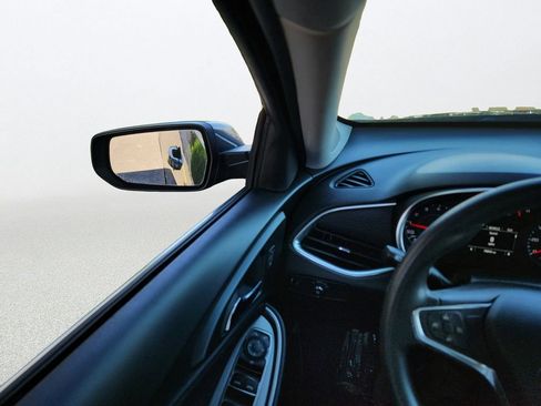 Used 2020 Chevrolet Malibu LT FWD image 19