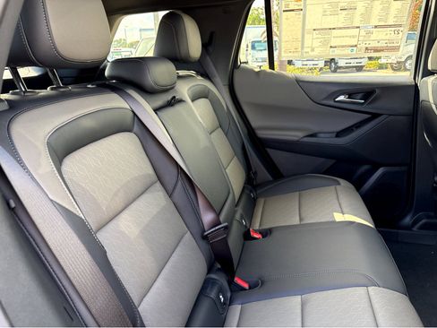 New 2026 Chevrolet Equinox LT w/ Convenience Package II image 12