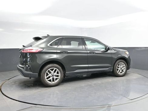 Used 2024 Ford Edge SEL AWD/4WD image 2