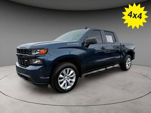 Used 2022 Chevrolet Silverado 1500 Custom image 1