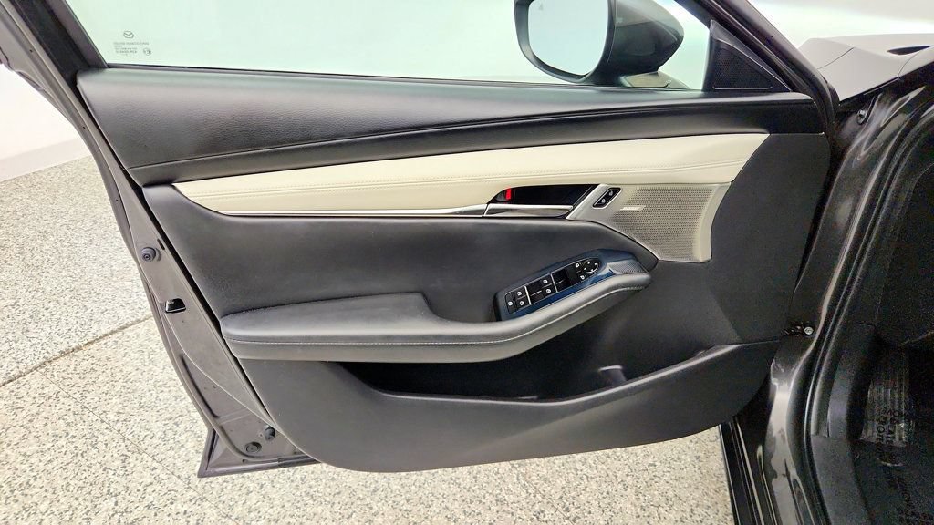 Used 2020 MAZDA MAZDA3 AWD Sedan w/ Premium Package image 11