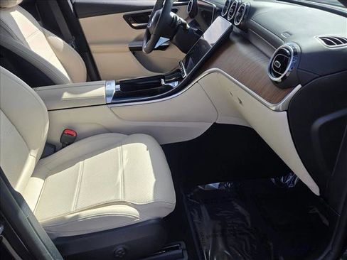 Used 2024 Mercedes-Benz GLC 300 GLC 300 image 19
