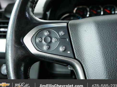 Used 2018 Chevrolet Suburban LT image 11
