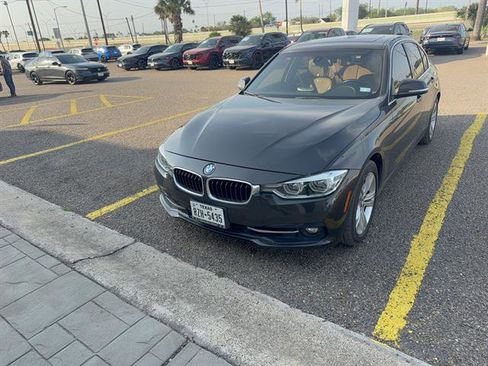 Used 2017 BMW 330i Sedan RWD image 3