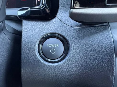 New 2026 Toyota Camry Hybrid FWD image 24