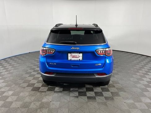 Used 2018 Jeep Compass Latitude w/ Popular Equipment Group AWD/4WD image 6