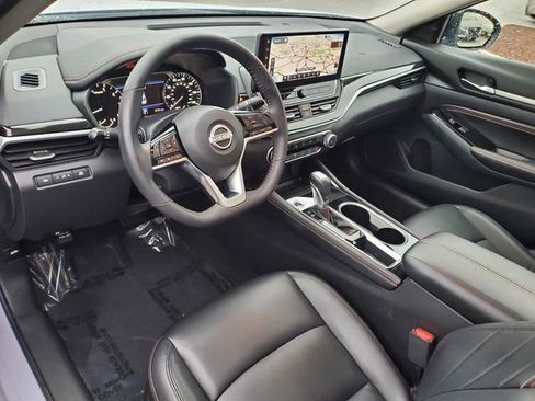 Certified 2023 Nissan Altima 2.5 SR w/ SR Premium Package image 13