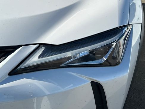 Used 2021 Lexus UX 200 w/ Accessory Package (Z1) FWD image 11