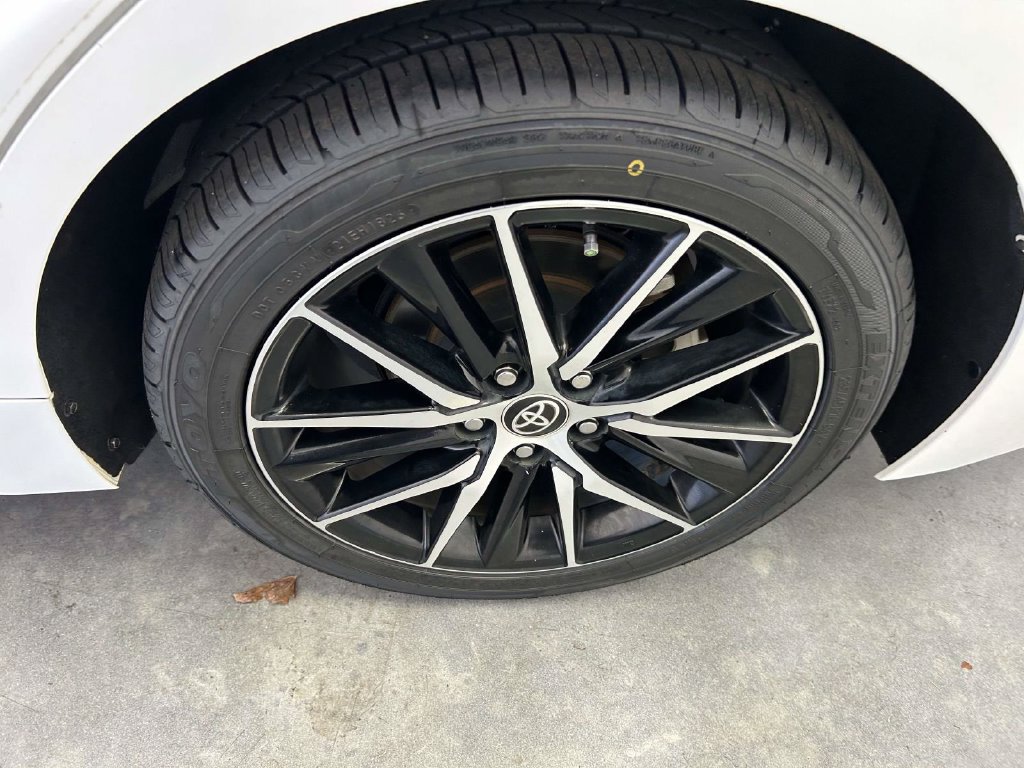 Certified 2024 Toyota Camry SE FWD image 9