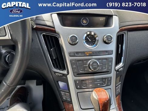 Used 2010 Cadillac CTS Premium image 26