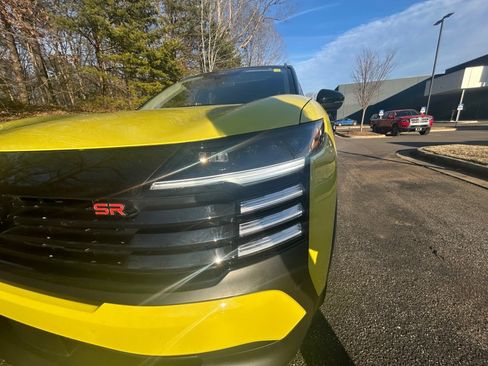 Used 2025 Nissan Kicks SR w/ SR Premium Package image 30