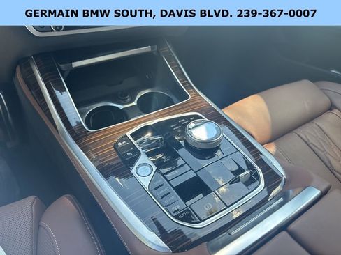 Used 2025 BMW X7 M60i image 47