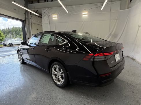 Used 2023 Honda Accord LX image 3
