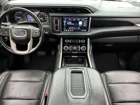 Used 2021 GMC Yukon Denali w/ Advanced Technology Package image 13