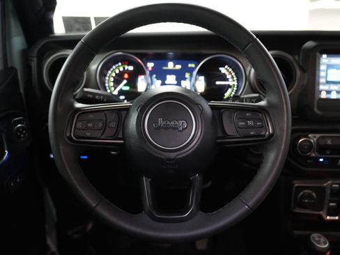Used 2023 Jeep Wrangler Unlimited AWD/4WD image 18