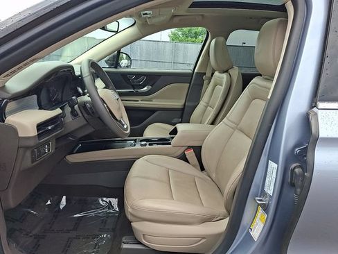 Used 2022 Lincoln Corsair AWD w/ Premium Package image 13