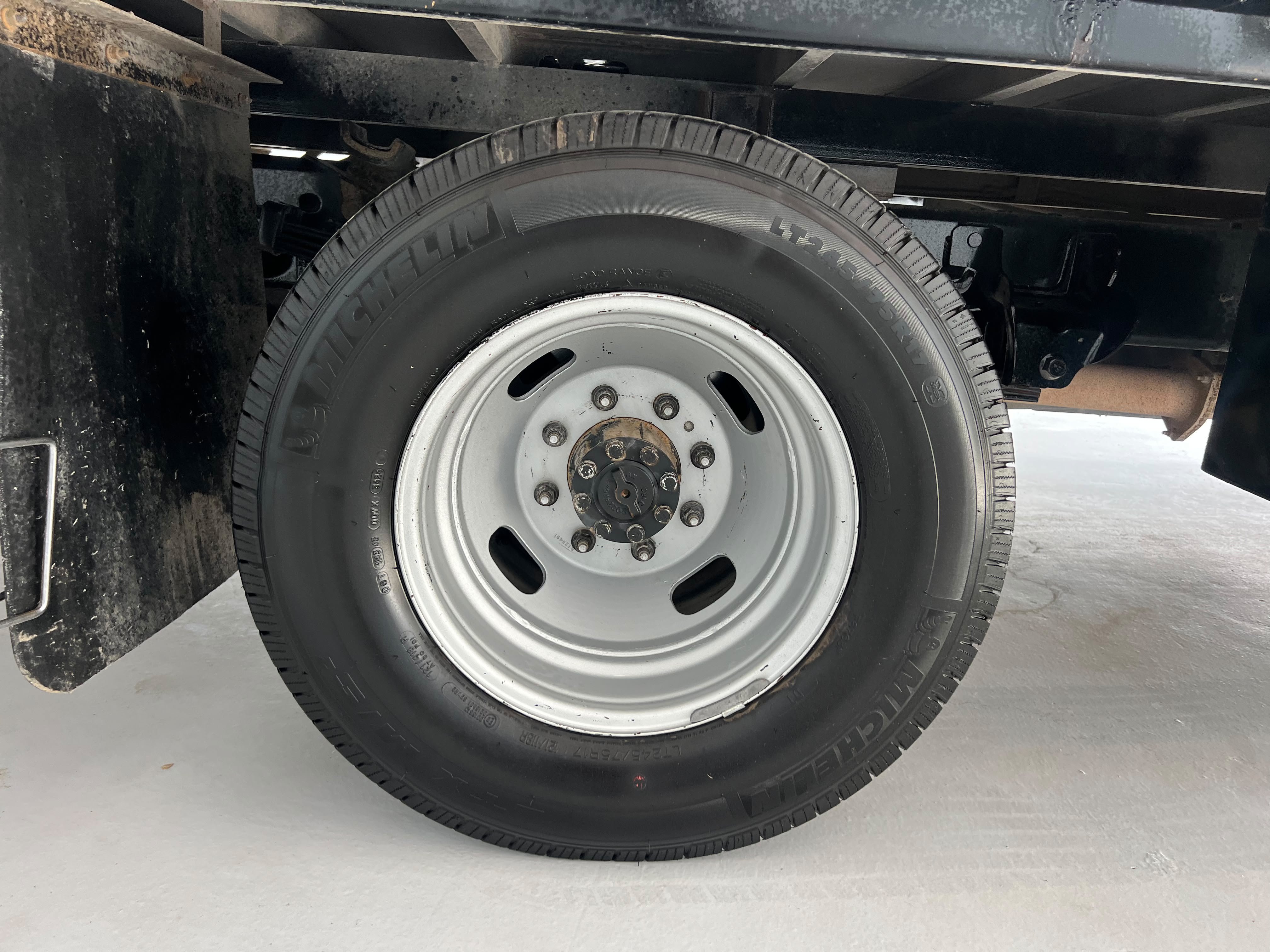 Used 2022 Ford F350 XL w/ Power Equipment Group RWD image 24