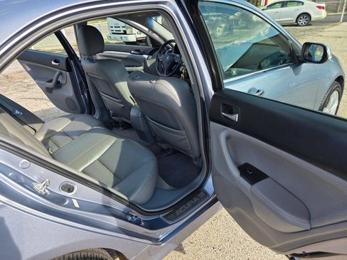 Used 2008 Acura TSX w/ Navigation FWD image 12