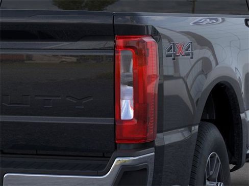 New 2025 Ford F250 XLT image 21