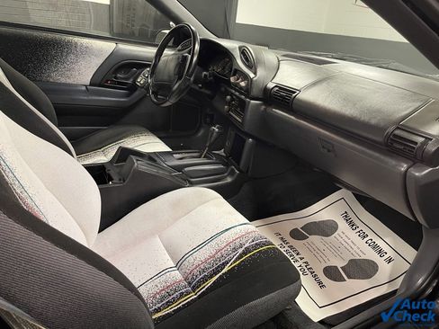 Used 1993 Chevrolet Camaro Z28 image 16