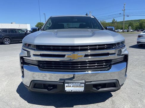 Used 2022 Chevrolet Silverado 1500 LT AWD/4WD image 2