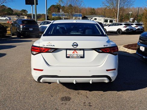 Used 2022 Nissan Sentra SV image 6