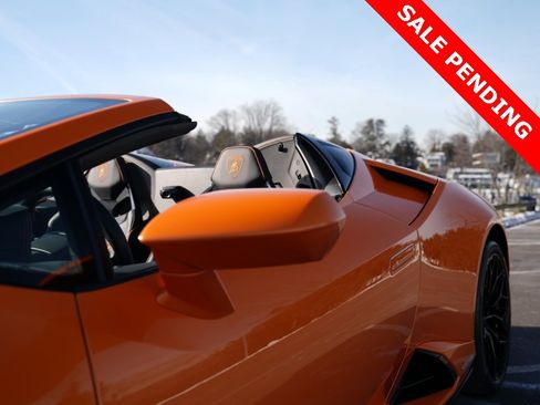 Used 2024 Lamborghini Huracan EVO image 12