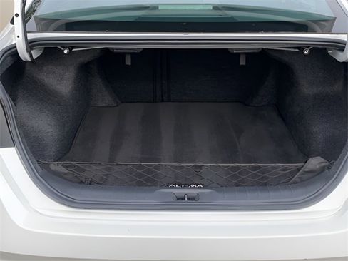 Used 2024 Nissan Altima 2.5 SR image 14