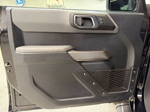 Used 2022 Ford Bronco Black Diamond AWD/4WD image 16
