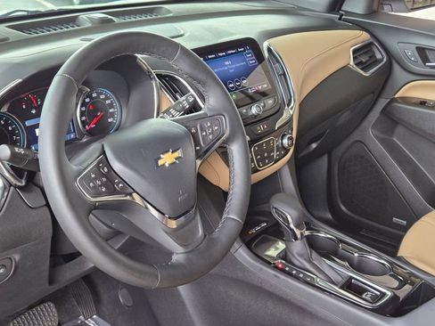 Used 2024 Chevrolet Equinox Premier image 11